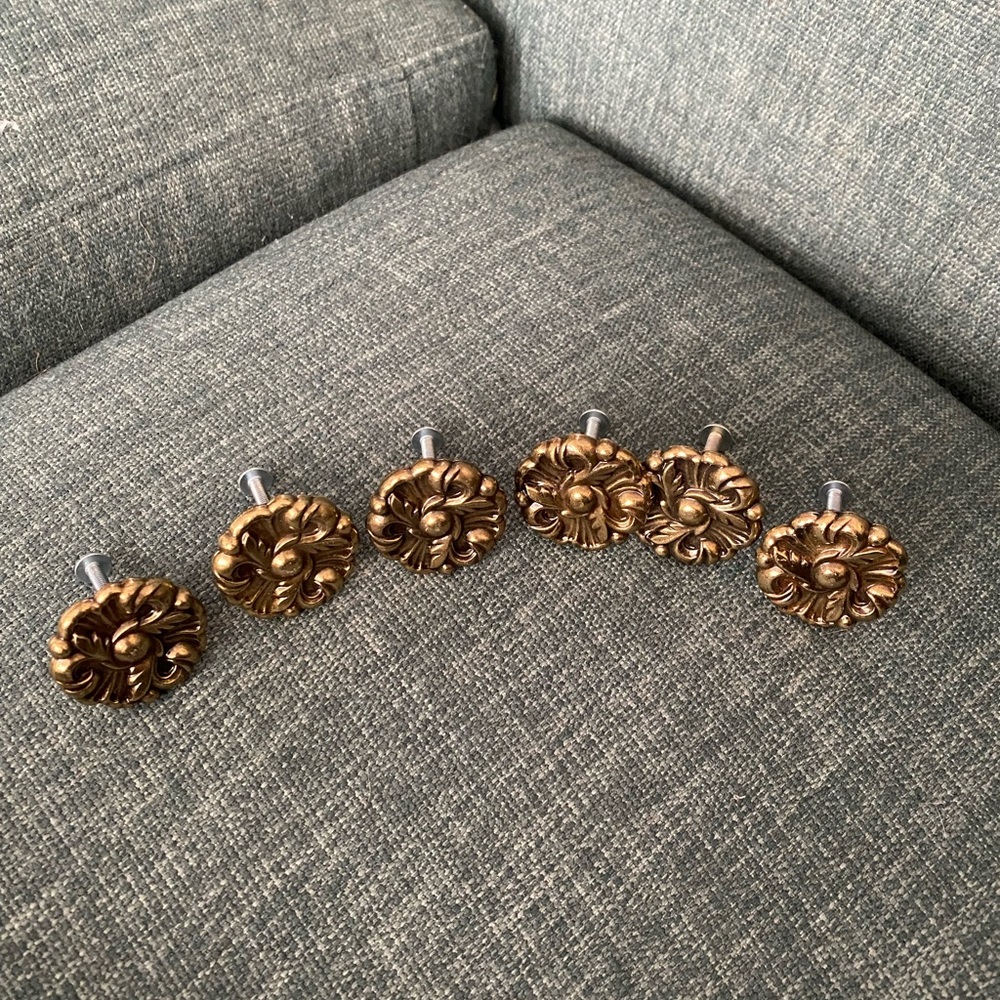 COPY - Vintage lot of round Amrock rosette handles